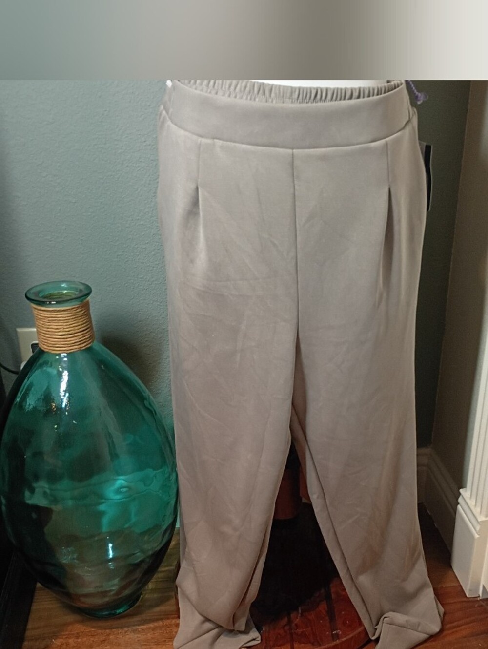 New Avia Scuba Pleat Taupe Jogger Pants XL (16/18)